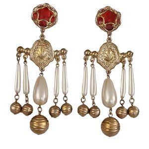 Gold Tone Dangle Ball Faux Teardrop Pearl Chandelier Gaudy 80s Clip Earring K454